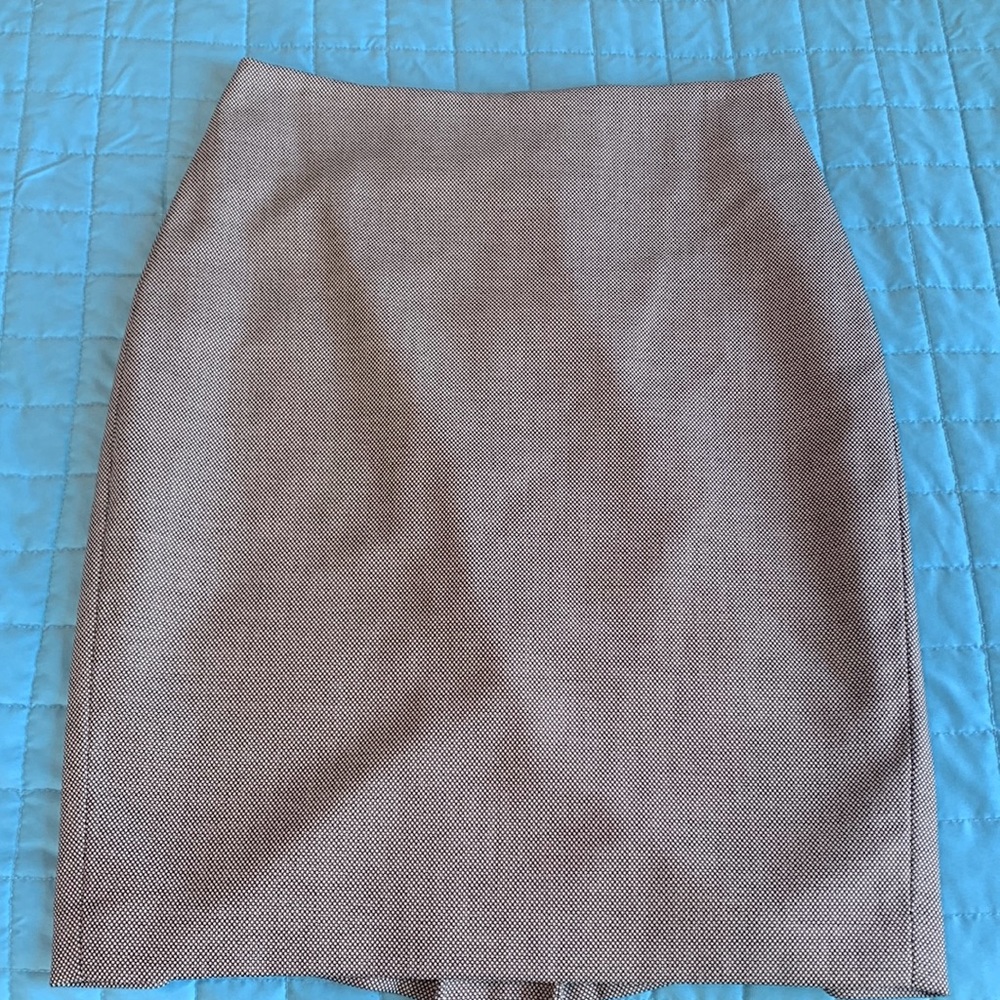 Ann Taylor Suit Skirt Dark Grey size 2P
